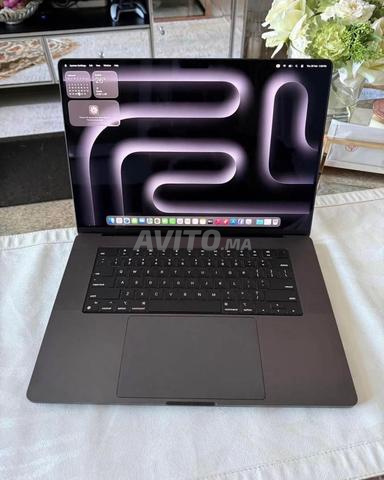MacBook Pro M3 16 pouces 36/512