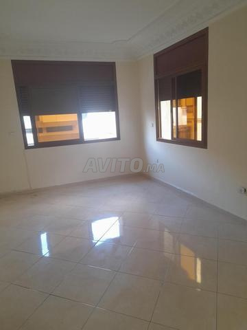 طابق أول جميل للإيجار حي النهضة - 2