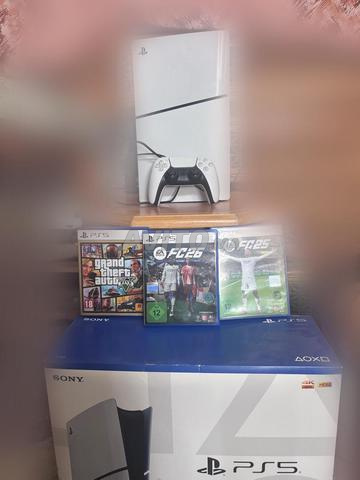 PS5 (deux jeux FIFA 2025 et 2026 et GTA5) - 2