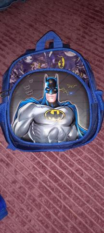 حقيبة مدرسية للبيع