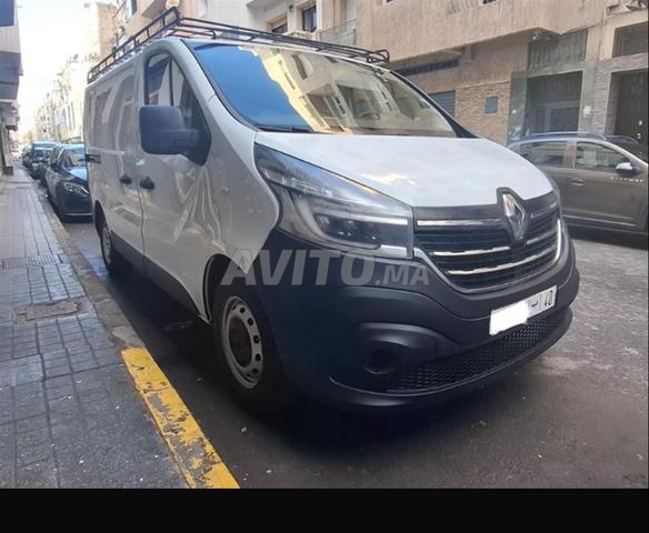 Renault Trafic modèle 2021. 107 km