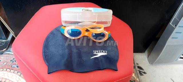 Lunettes et bonnet Speedo importés de l'étranger