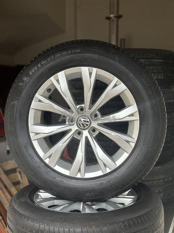 Jantes originales VW pneus Michelin 215/65R17