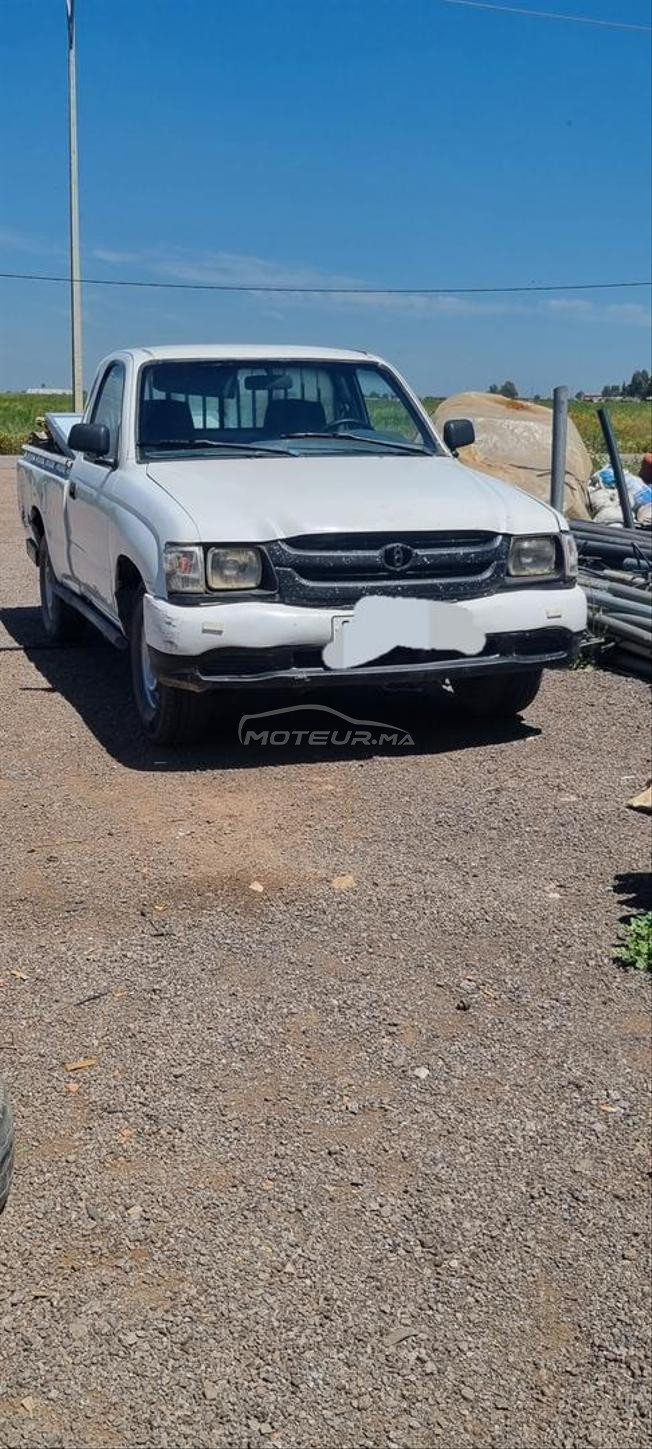 Toyota Hilux Diesel Manuelle 2002 à Deroua