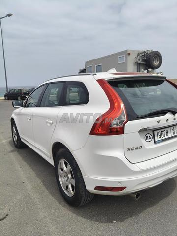 فولفو XC60 ديزل أوتوماتيك 2014 في الرباط - 2