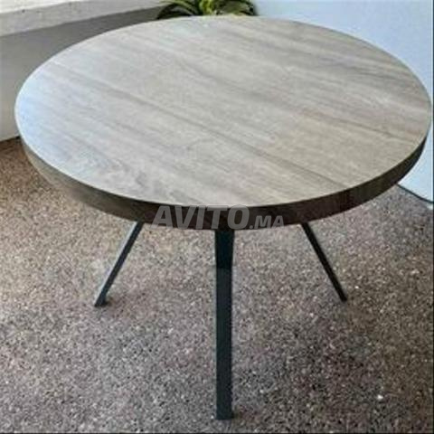 طاولة مستديرة بحالة جيدة جداً - 2