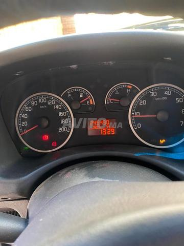 فيات بونتو بنزين يدوي 2009 في سلا - 2