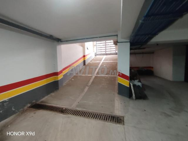 مكتب على شارع شوفشوني ب 5300 درهم مع مصعد - 2