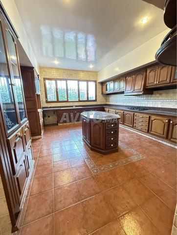 Villa 100 millions, prix symbolique - 2