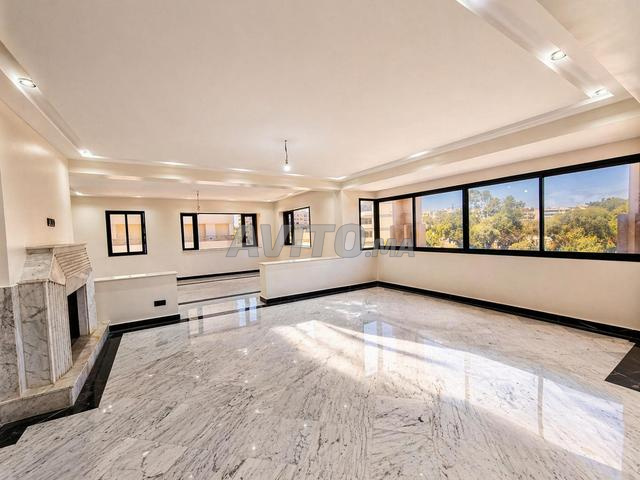 Appartement 4 ch sur blv Anfa