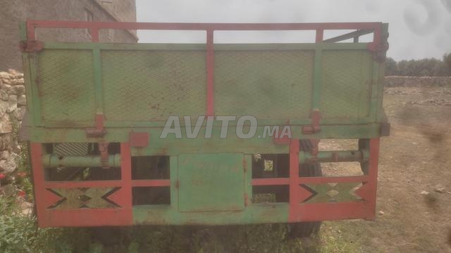 عربة في حالة جيدة طولها حوالي 5 أمتار - 2