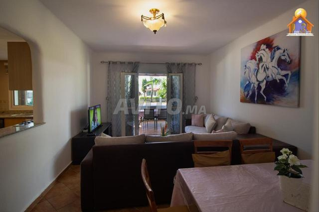 شقة أنيقة بإطلالة جميلة على المسبح - 2