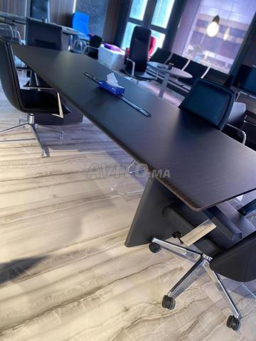 🪑 Table de Réunion – Design & Fonctionnalité - 2