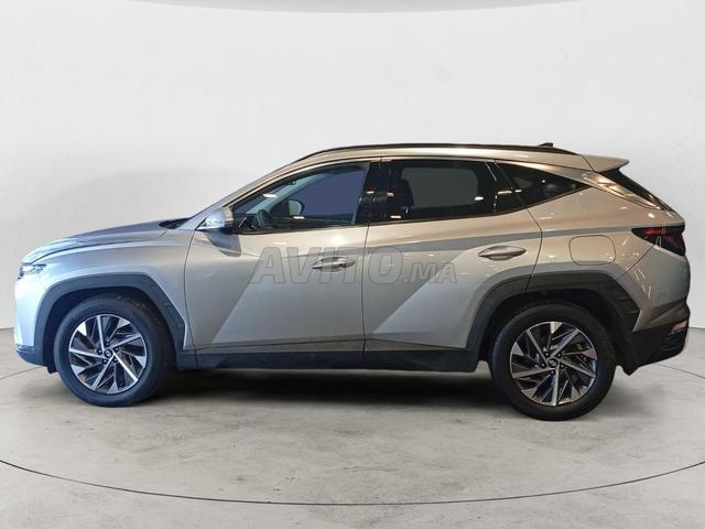 HYUNDAI. Tucson - 2
