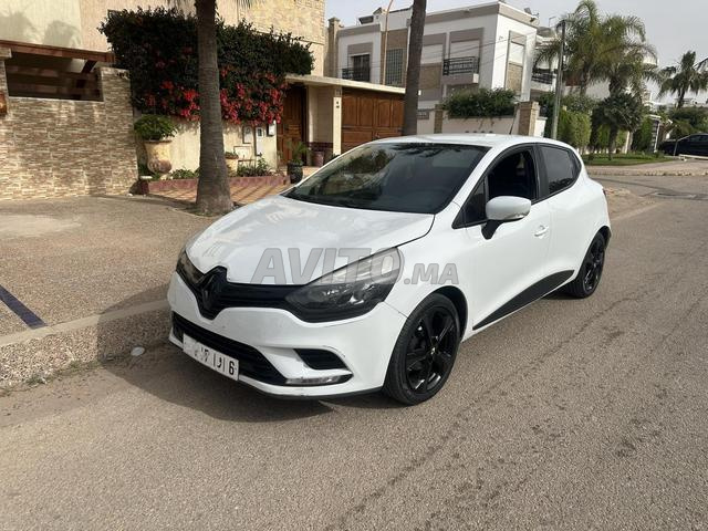 Renault Clio Essence Manuelle 2018 à Agadir