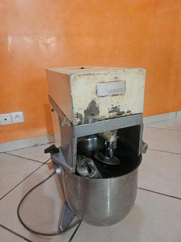 Batteur Santos 10L Agadir Batteur propre et fonctionnel
