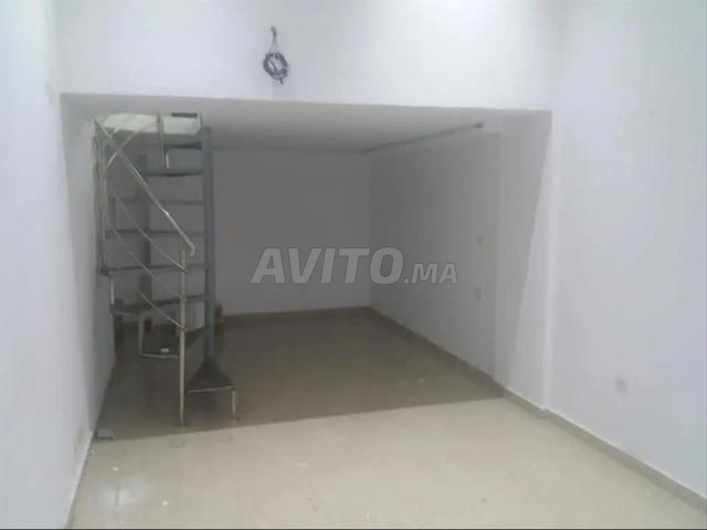 محل جميل 47م2 بورغون إكست - 2