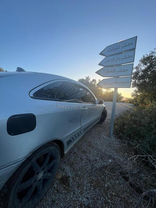مرسيدس-بنز 220 بنزين أوتوماتيك 2004 في طنجة
