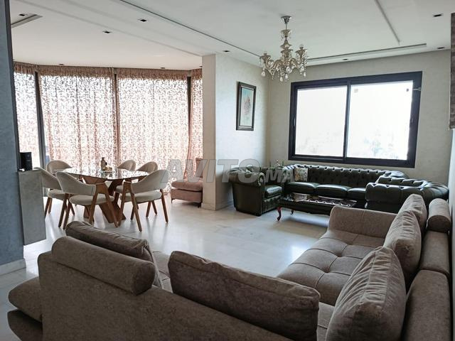 شقة فاخرة للبيع في فيرم بريتون