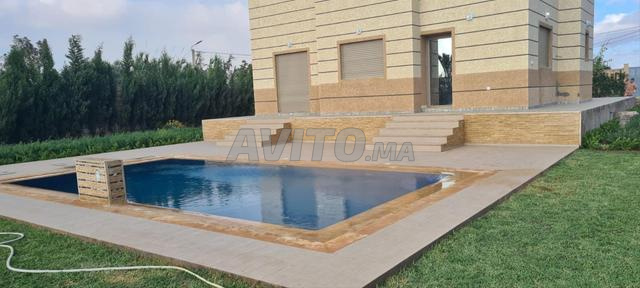 Terrain 3200 m² titré avec une villa