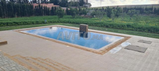 Terrain 3200 m² titré avec une villa - 2