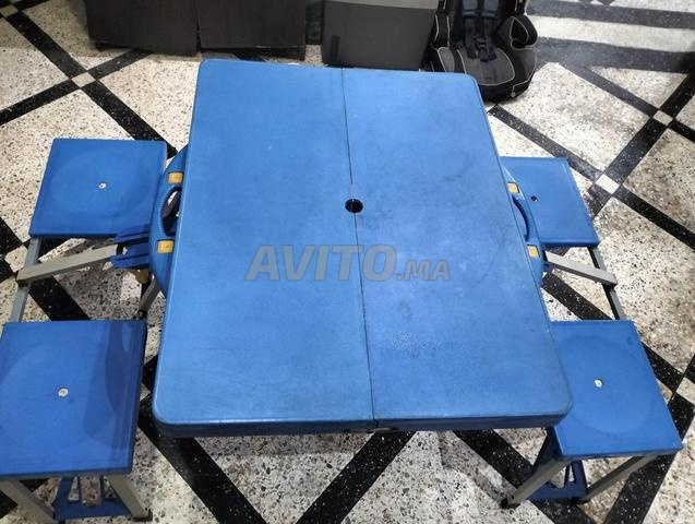 طاولة مع 4 كراسي - 2