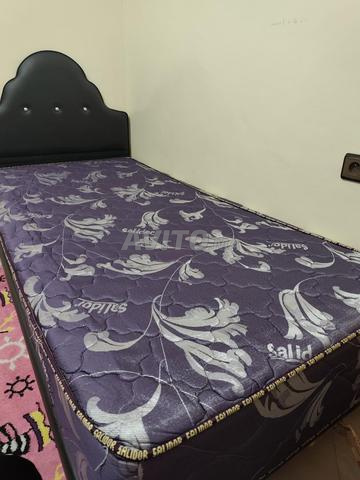 Lit avec matelas