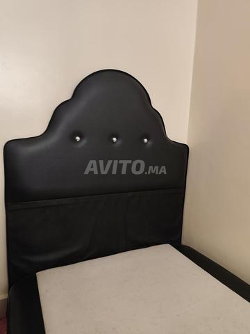 Lit avec matelas - 2