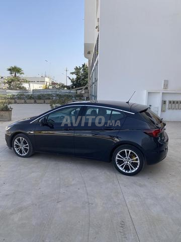 Opel Astra 1ère main à vendre - 2