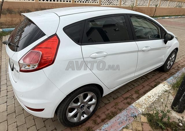 فورد فييستا ديزل يدوية 2015 في المحمدية - 2