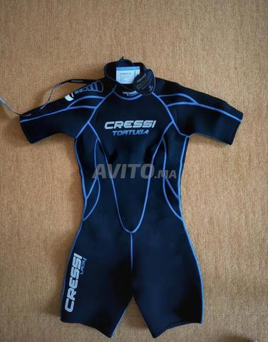 بدلة غوص جديدة مع الملصق - 2