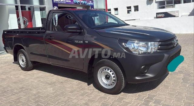 Toyota Hilux 5.000KM - 2
