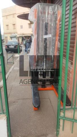 رافعة شوكية يدوية AH - 2