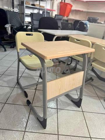 Équipement scolaire / Table et chaise en Bois