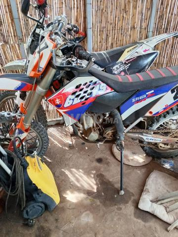 بيع ثلاث دراجات نارية عبر البلاد - 2