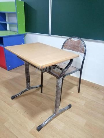 Rangement scolaire/table individuelle/chaise/banc