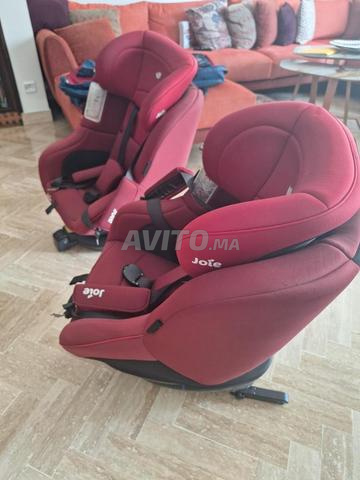 2 sièges auto rotatifs Joie