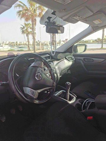 نيسان قاشقاي