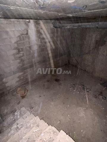 محل للإيجار في جليز بمساحة إجمالية 56 متر مربع - 2