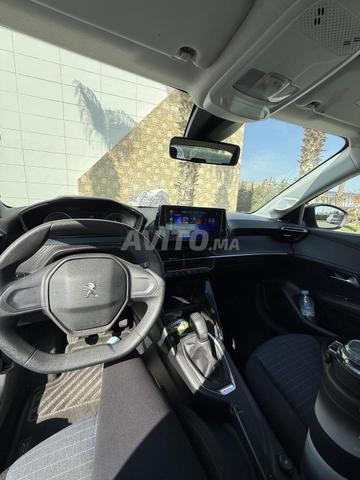 Peugeot 208 essence - 2