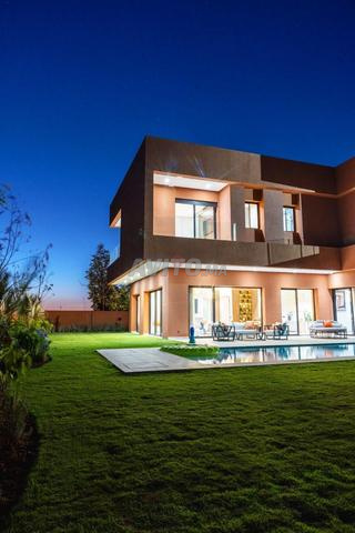 بيع فيلا 6 غرف بمساحة 500 متر مربع في مراكش