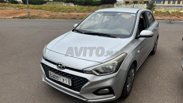 Hyundai i20 Essence manuelle 2020 146000km - 2