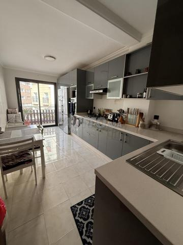 شقة 3 غرف وصالون للبيع في فال فلوري