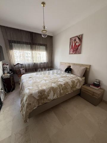 شقة 3 غرف وصالون للبيع في فال فلوري