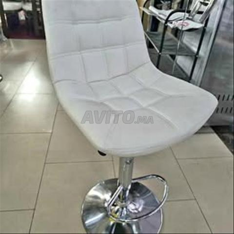 Tabouret de bar disponible à prix abordable - 2