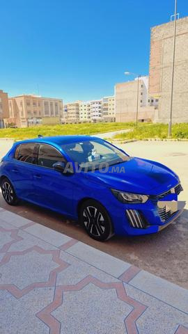 Peugeot 208 Diesel Manuelle 2024 à Fès