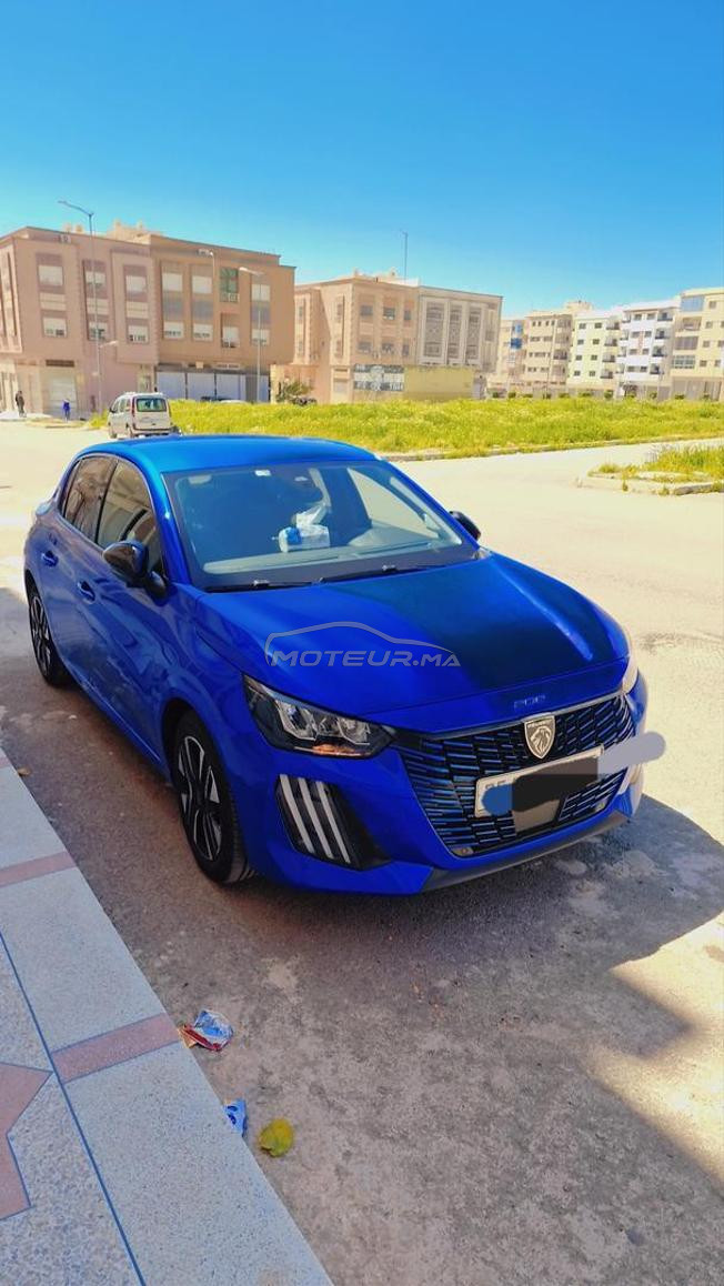 Peugeot 208 Diesel Manuelle 2024 à Fès