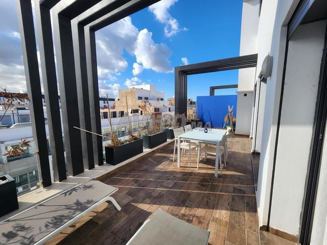 شقة رائعة جديدة مع تراس