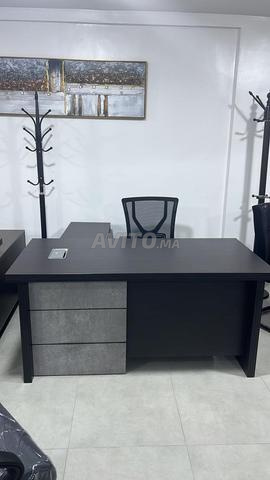 مكاتب VIP مستوردة – فخامة وأناقة في بيئة العمل - 2