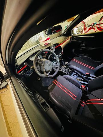 Opel Corsa 2024 finition GS 1er main